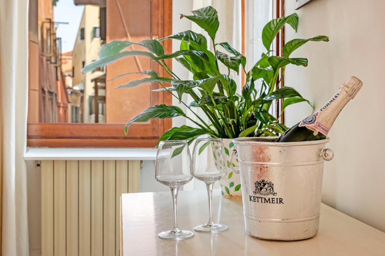 San Luca Flats Aparthotel Venice Exterior photo